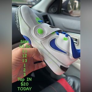 Brand New Nike Team Hustle